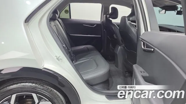 Kia Niro The All New — Фото автомобиля 18
