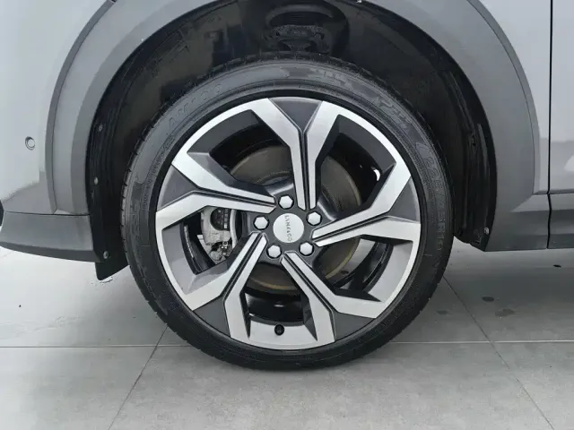 Lynk & Co Lynk & Co 06 2023 Remix 1.5T Power Halo — Фото автомобиля 17