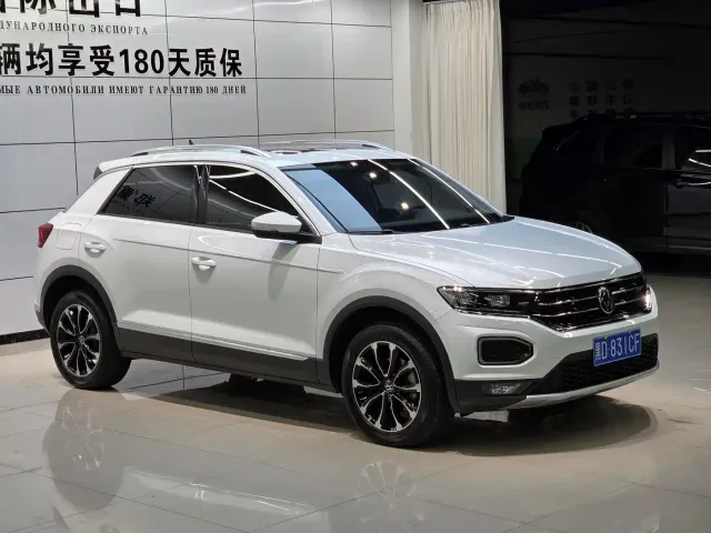 Volkswagen T-Roc — Фото автомобиля 3