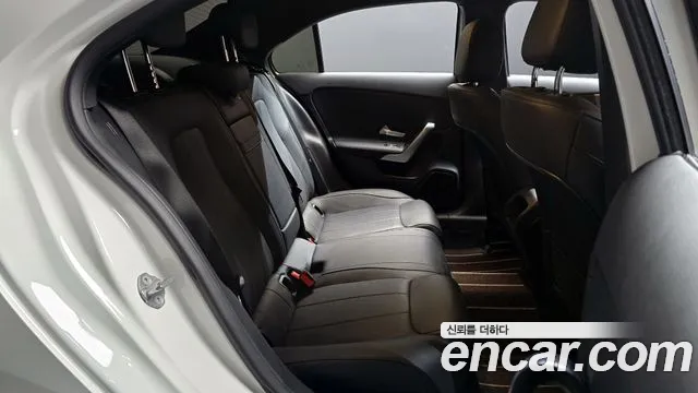 Mercedes-Benz A-Class — Фото автомобиля 12