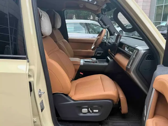 iCAR iCAR V27 2026 200KM AWD Falcon 500 — Фото автомобиля 10