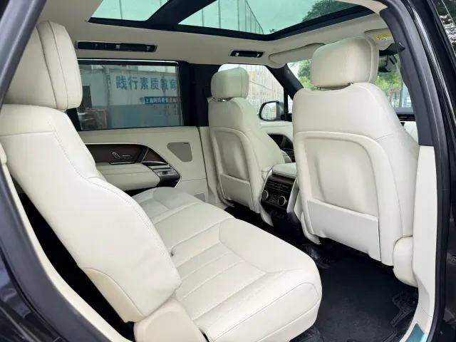Land Rover Range Rover — Фото автомобиля 16