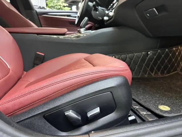 BMW 5 Series — Фото автомобиля 19