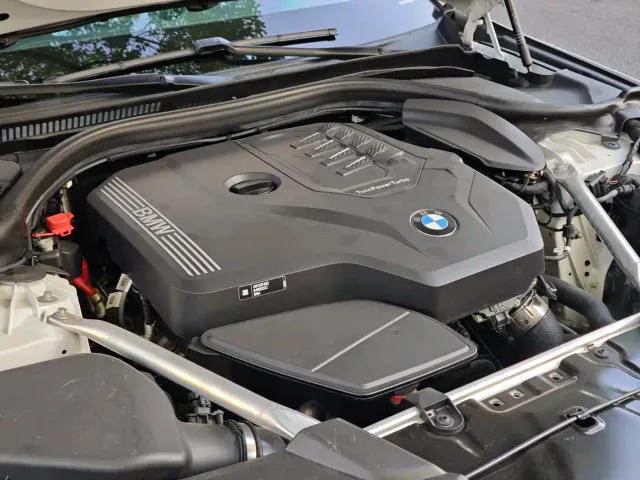 BMW 5 Series — Фото автомобиля 9