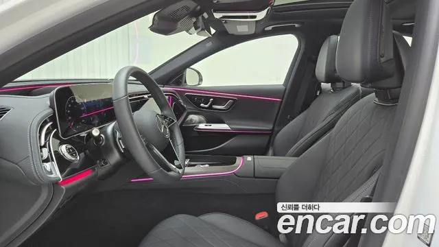 Mercedes-Benz E-Class — Фото автомобиля 14