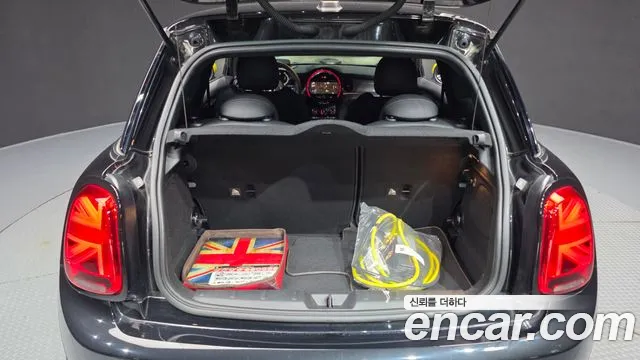 Mini Cooper — Фото автомобиля 18