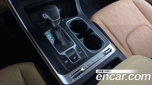 Kia Canival Carnival 4 поколение Дизель 9 мест Prestige — Фото автомобиля 9
