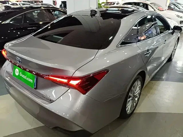 Toyota Avalon — Фото автомобиля 4