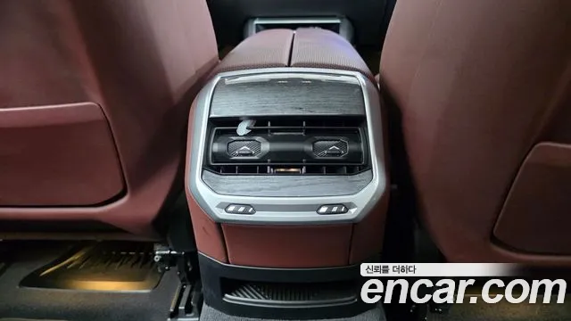 BMW 7 Series G70 — Фото автомобиля 18