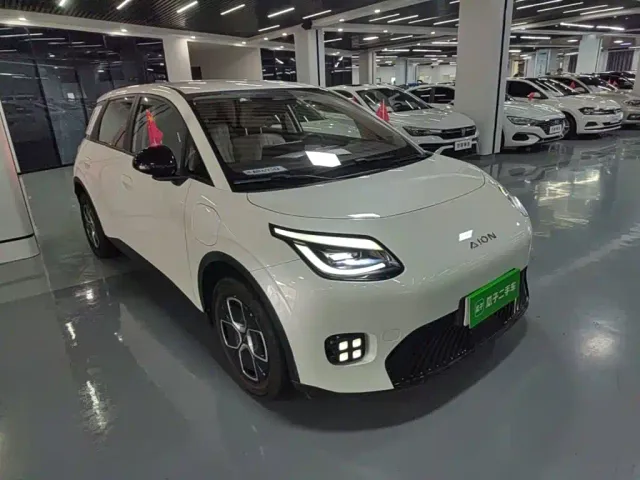GAC Aion UT — Фото автомобиля 3