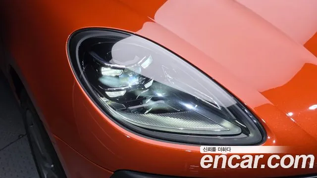 Porsche Macan — Фото автомобиля 22