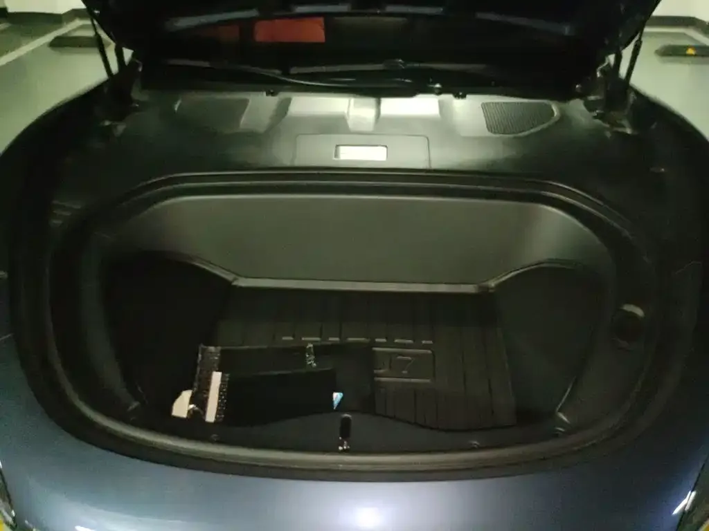 Xiaomi Auto Xiaomi SU7 2024 AWD Extended Range Advanced Smart Driving Max Edition — Фото автомобиля 10
