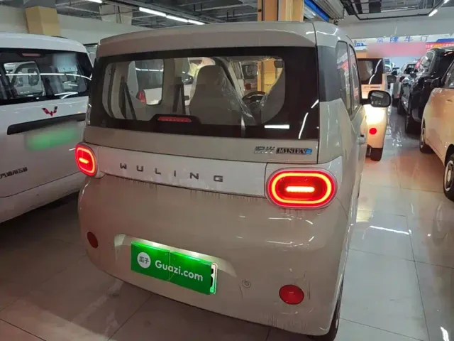 Wuling Hongguang Mini EV — Фото автомобиля 5