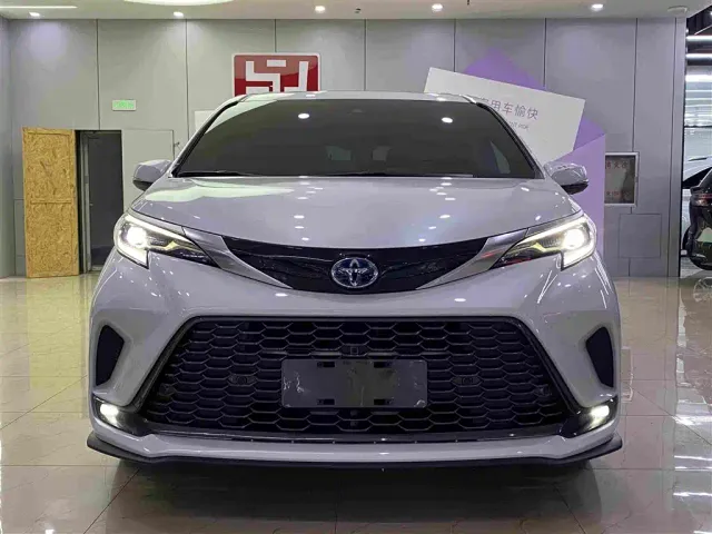 Toyota Granvia — Фото автомобиля 2