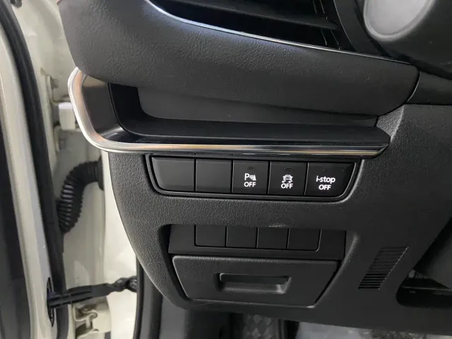 Mazda Axela — Фото автомобиля 16