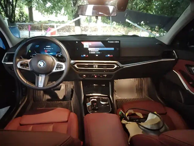 BMW i3 — Фото автомобиля 9