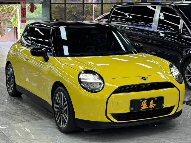 MINI Cooper — Фото автомобиля 3
