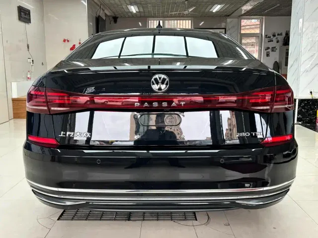 Volkswagen Passat — Фото автомобиля 5