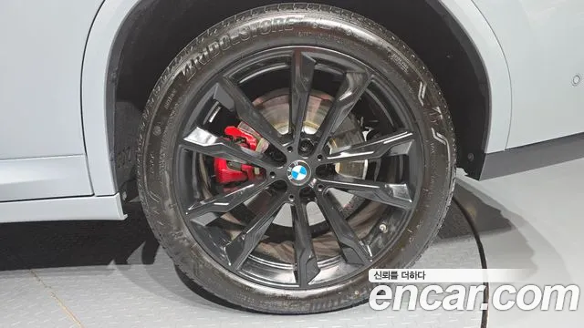 BMW X4 xDrive20i M Sport Pro Special Edition — Фото автомобиля 16