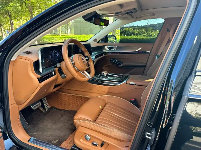 Hongqi H9 — Фото автомобиля 5
