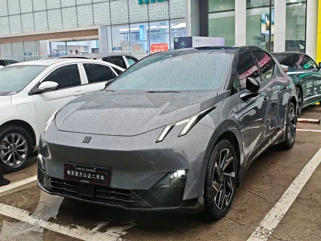 Фотография автомобиля — Lynk & Co Z20