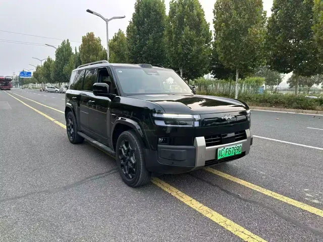 Fang Cheng Bao Titanium 7 2025 AWD Base Model — Фото автомобиля 3