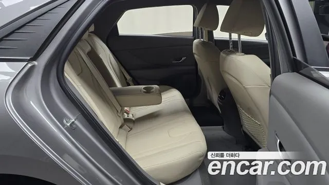 Hyundai AVANTE Avante (CN7) — Фото автомобиля 11