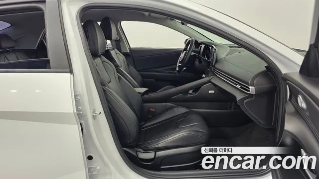 Hyundai Avante CN7 — Фото автомобиля 17
