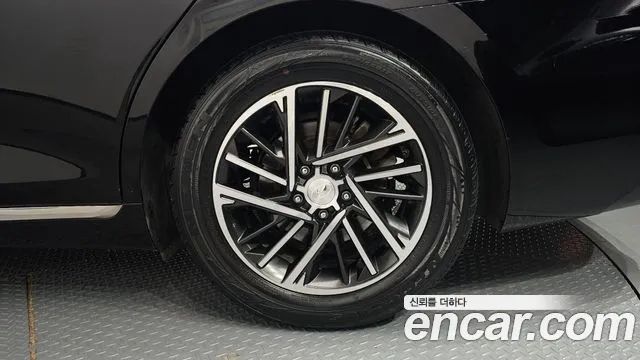 Hyundai Grandeur New — Фото автомобиля 6
