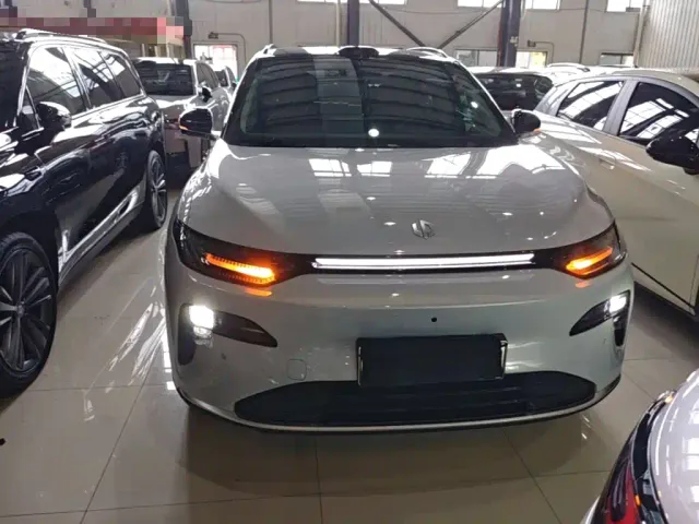 Leapmotor C11 — Фото автомобиля 2