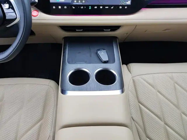 Changan CS75 Plus — Фото автомобиля 16