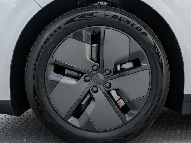 Li Auto i6 — Фото автомобиля 11