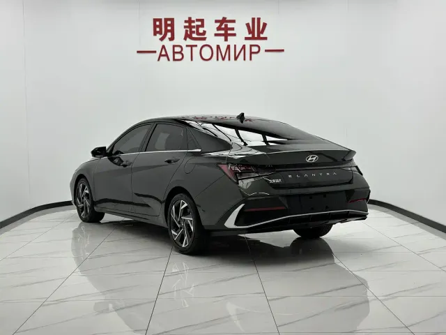 Hyundai Elantra — Фото автомобиля 7