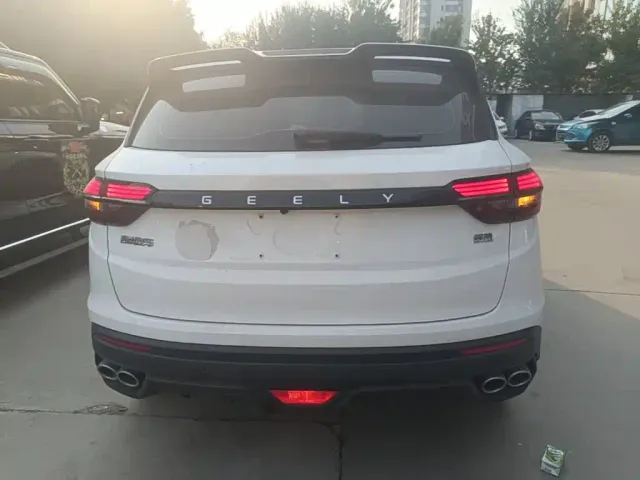 Geely Binyue — Фото автомобиля 5