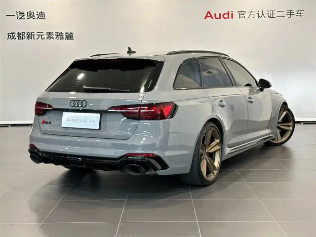 Audi RS 4 — Фото автомобиля 4