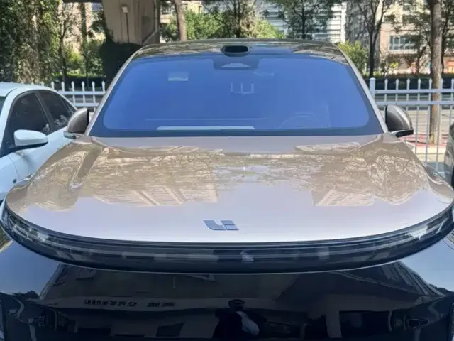 Li Auto L9 — Фото автомобиля 3