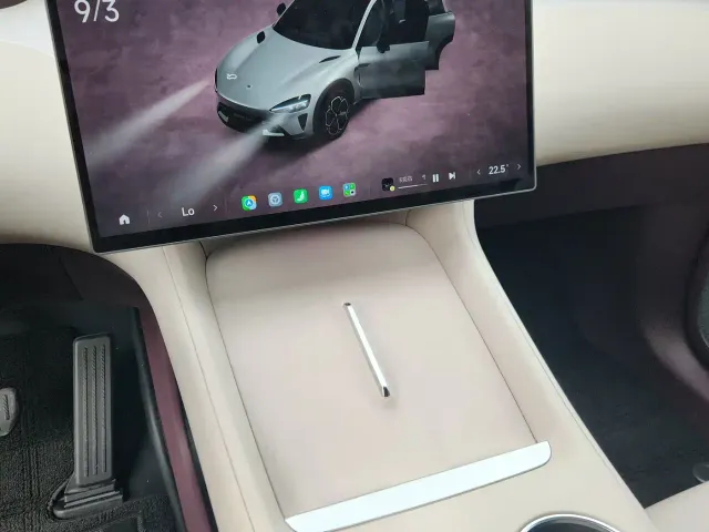Xiaomi YU7 — Фото автомобиля 18
