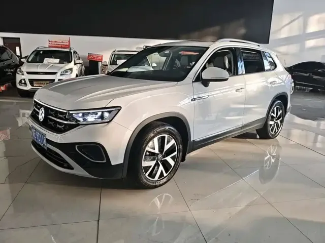 Фотография автомобиля — Volkswagen Tayron