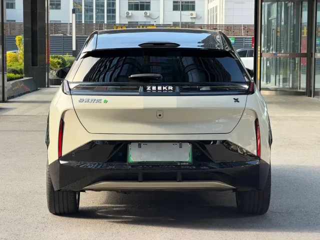 Zeekr X — Фото автомобиля 6