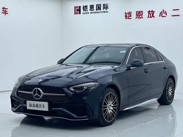 Фотография автомобиля — Mercedes-Benz C-Class