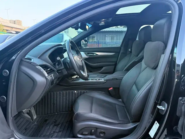 Cadillac CT5 — Фото автомобиля 6