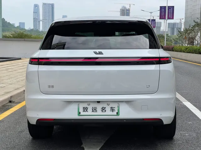 Li Auto L7 — Фото автомобиля 5