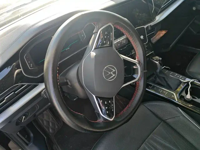 Volkswagen Passat — Фото автомобиля 6