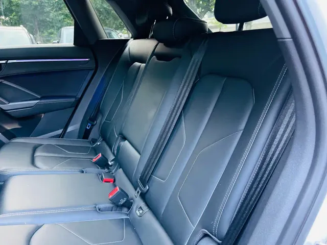Audi Q3 — Фото автомобиля 16