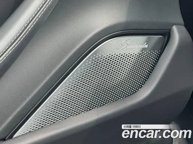 Porsche Taycan Taycan Khan — Фото автомобиля 15