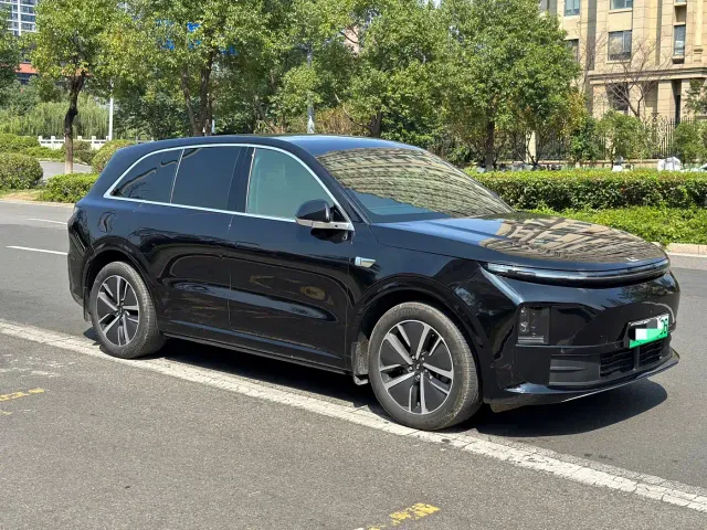 Li Auto L6 — Фото автомобиля 3