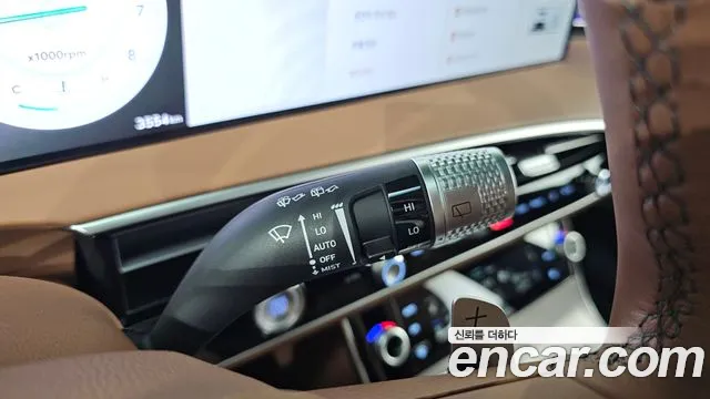 Genesis GV70 2.5T Бензин 2WD — Фото автомобиля 27