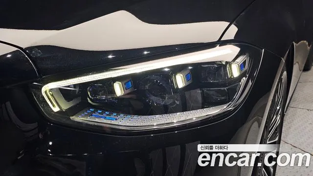 Mercedes-Benz S-Class — Фото автомобиля 22