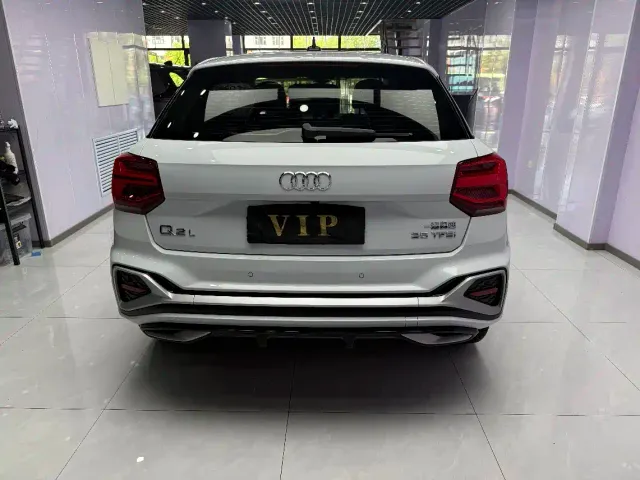 Audi Q2L — Фото автомобиля 3