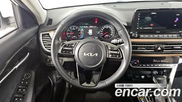 Kia Seltos Seltos Бензин 1.6 турбо 2WD — Фото автомобиля 13
